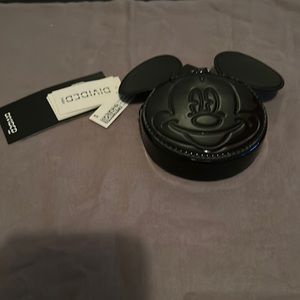 Divided Mickey coin purse